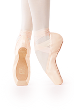 Load image into Gallery viewer, Gaynor Minden, Pointe Shoes - Sleek Fit