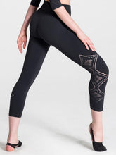 Load image into Gallery viewer, Capezio Seamless Deco Cropped Leggings
