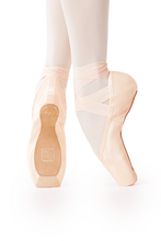 Load image into Gallery viewer, Gaynor Minden, Pointe Shoes - Sculpted Fit
